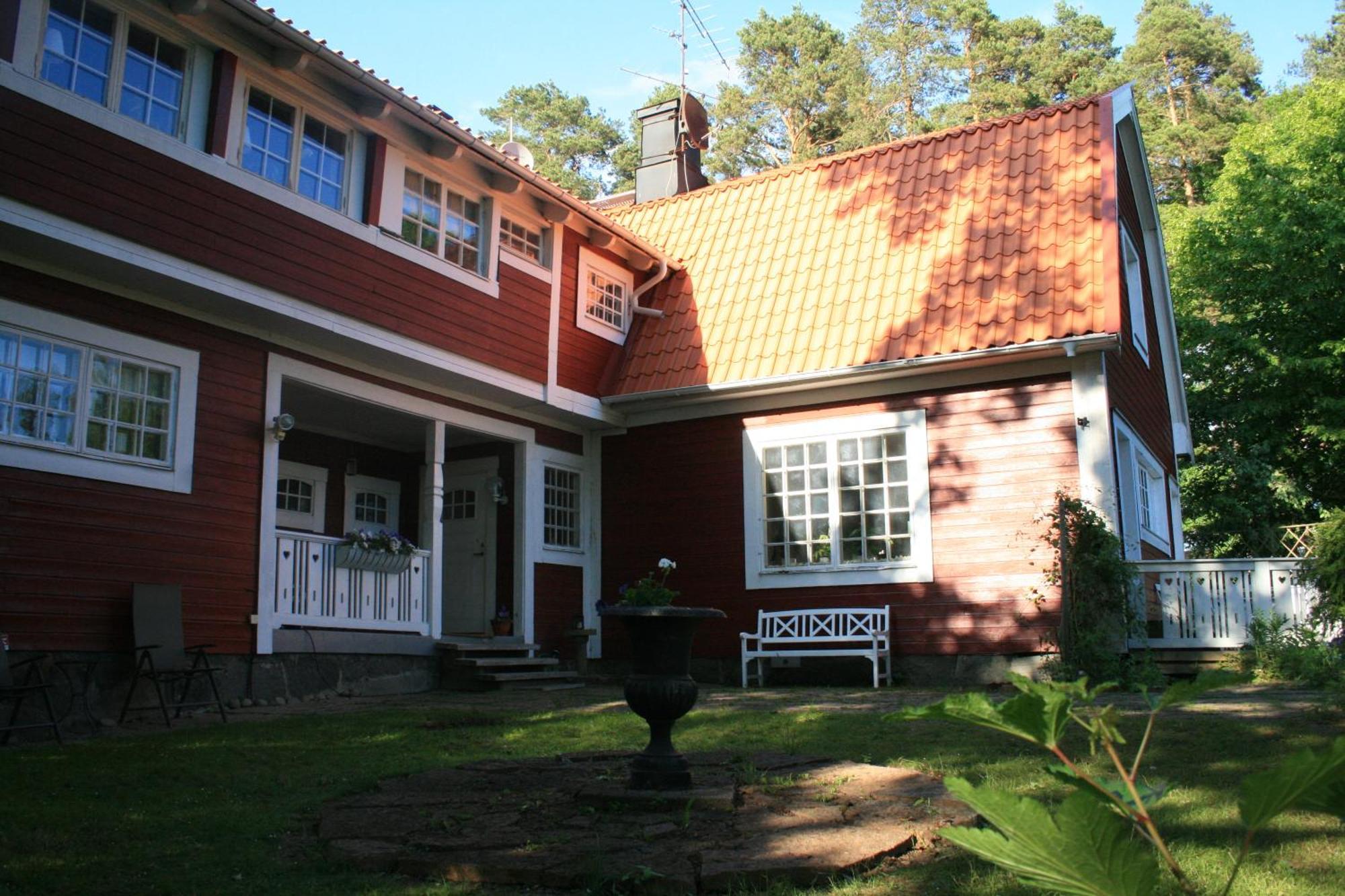 Villa Graesdalen คาร์ลสตัด ภายนอก รูปภาพ